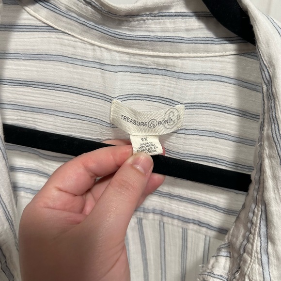 Treasure & Bond Button Down Stripped Shirt (Women's Size 2X) - Picture 2 of 6